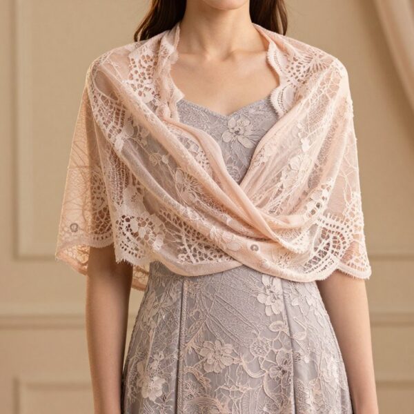 Jak wiązać szal do sukienki wieczorowej, aby wyglądał elegancko i nie zsuwał się z ramion